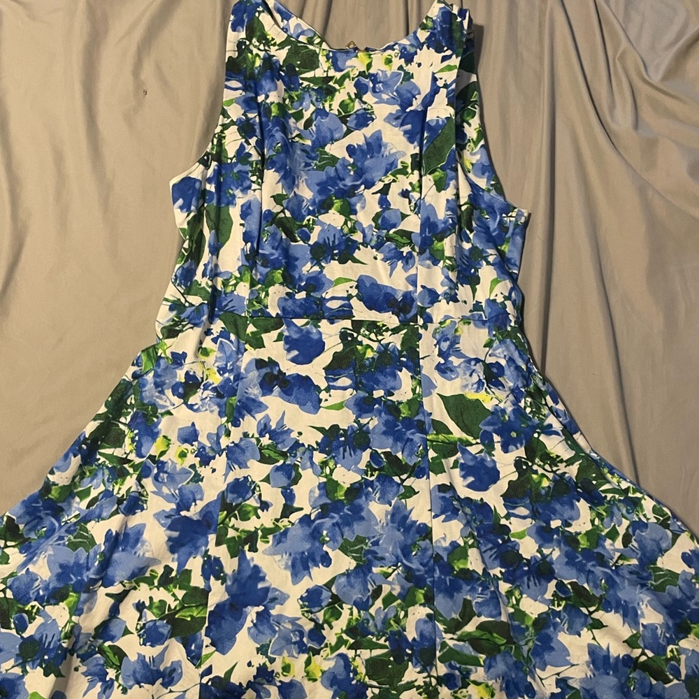 It goes down to the knees and it’s sleeveless